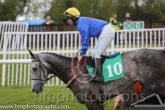 10th S Spa Woods ( 10 , blue, red star ) and A.E. Lynch - Trainer : B. R. Hamilton - Owner : William M. Brown