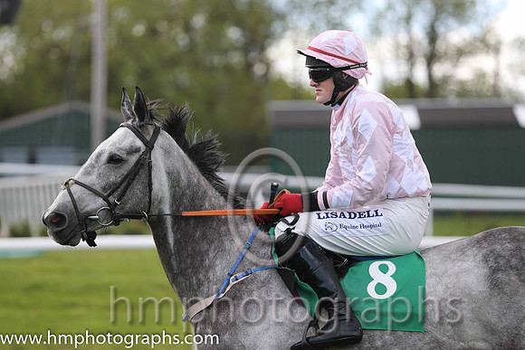 05th Kelso Star ( 8 , pink and white diamonds ) and G.N. Fox (3) - Trainer : John C. McConnell - Owner : Rockview Racing Club