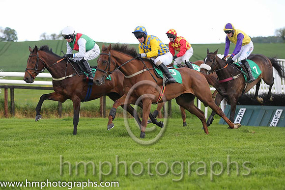 01st Haddington Road ( 7 , yellow, purple sleeves ) and Andrew J. McNamara - Trainer : Mrs D.A.Love - Owner : Ms. Salome M. Brennan
