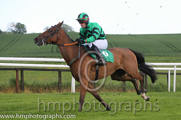 07th Faithless ( 6 , green and black chevrons ) and S.E. Butler (5) - Trainer : Lorcan Joseph Donnelly - Owner : Lorcan Joseph Donnelly