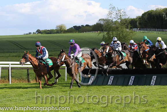 03rd Halls Bridge ( 3 , purple, green cross ) and G.N. Fox (3) - Trainer : Shane Kieran Ryder - Owner : Denis Hannon