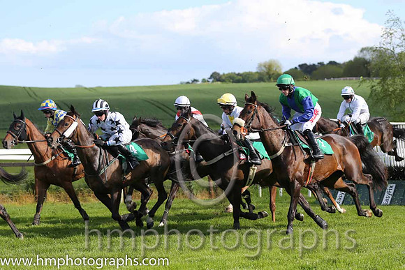 08th Celtic Passion ( 9 , light green, blue sleeves ) and M.P. Fogarty - Trainer : Colin Bowe - Owner : Brendan A. Murphy