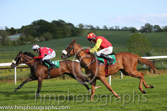 01st Be Seeing You (GB) ( 6 , red, yellow diamond ) and P. Carberry - Trainer : Gordon Elliott - Owner : Call It What You LikeSyndicate