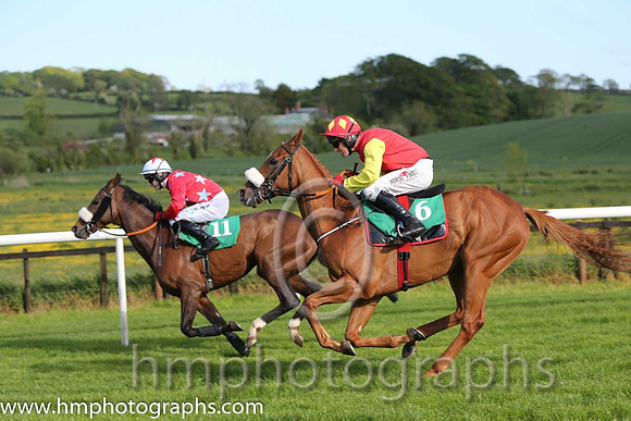 01st Be Seeing You (GB) ( 6 , red, yellow diamond ) and P. Carberry - Trainer : Gordon Elliott - Owner : Call It What You LikeSyndicate