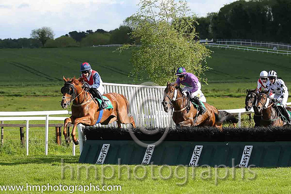 11th Trainspotting (GB) ( 10 , white, red chevron ) and A. Ring (5) - Trainer : Michael G. Cleary - Owner : Kilcock Racing Won Syndicate