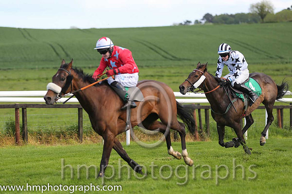 11th Trainspotting (GB) ( 10 , white, red chevron ) and A. Ring (5) - Trainer : Michael G. Cleary - Owner : Kilcock Racing Won Syndicate
