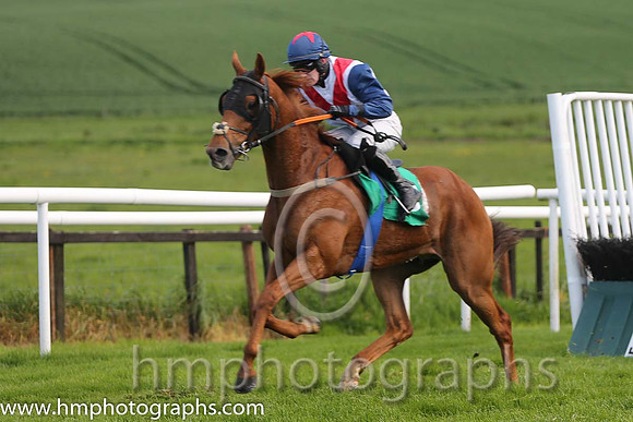 11th Trainspotting (GB) ( 10 , white, red chevron ) and A. Ring (5) - Trainer : Michael G. Cleary - Owner : Kilcock Racing Won Syndicate