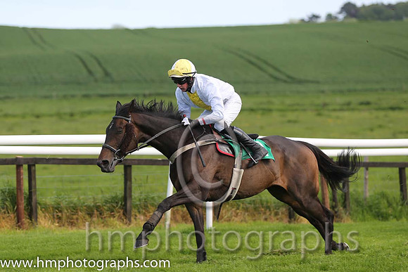 10th News For Pascal ( 2 , white, yellow stripe ) and C.D. Maxwell (3) - Trainer : Stephen Francis Magee - Owner : Cathal M. McGovern
