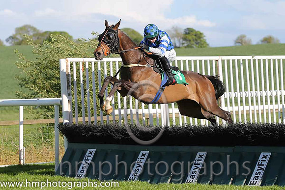 10th Ashjar (FR) ( 3 , blue and black check ) and N.P. Madden - Trainer : C.A.McBratney - Owner : T.I Lindsay