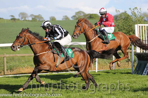 09th Allthedollars ( 9 , red, grey stars ) and M.A. Enright - Trainer : P.J. Rothwell - Owner : Oliver Barden