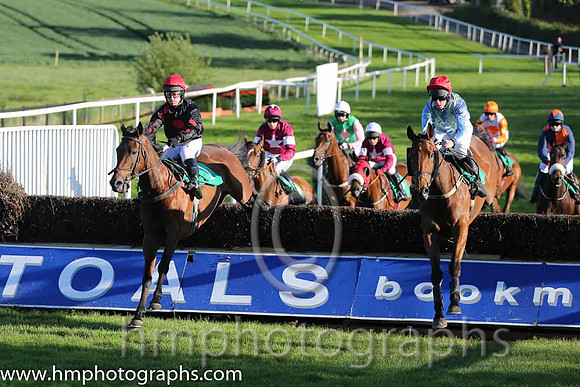03rd The Cub ( 7 , green and blue stripes ) and A.E. Lynch - Trainer : Thomas O'Neill - Owner : Party Boys Syndicate