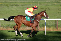 10th Deputy Consort (USA) ( 5 , yellow, red cross belts ) and K. Ferris (7) - Trainer : R. K. Watson - Owner : T.B. Ferris