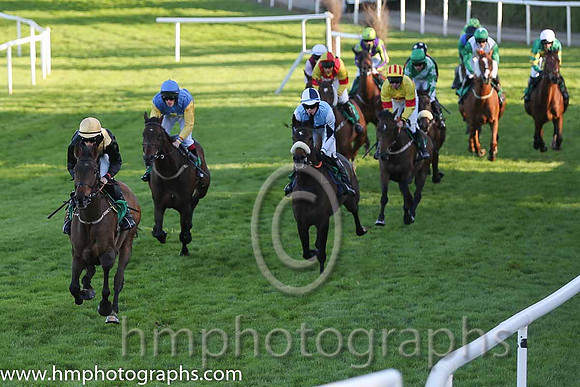 06th Waltz Legend ( 7 , black , yellow sash ) and C.D. Maxwell (3) - Trainer : Liam Lennon - Owner : Niall Delany
