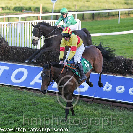13th Winnie Cooper ( 4 , yellow, red hoop ) and A.E. Lynch - Trainer : Adrian Murray - Owner : Charles J. Maguire/Miss Clair O'Neill