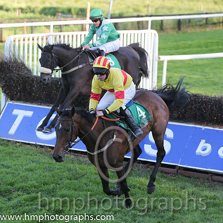 13th Winnie Cooper ( 4 , yellow, red hoop ) and A.E. Lynch - Trainer : Adrian Murray - Owner : Charles J. Maguire/Miss Clair O'Neill