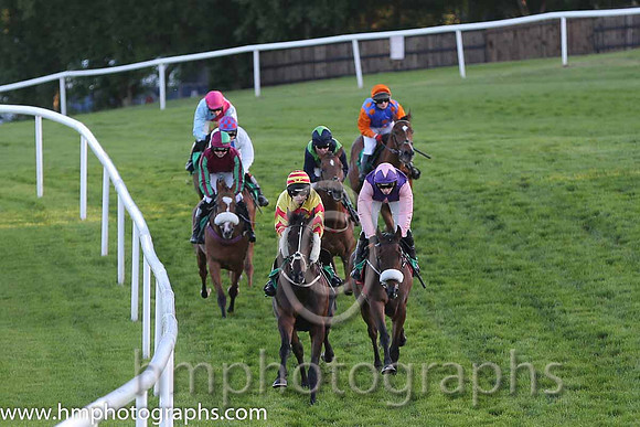i01st Waterville Rock ( 6 , yellow and red chevrons ) and K. Walsh - Trainer : J.A. Nash - Owner : Michael O'Flynn/John F. O'Flynn