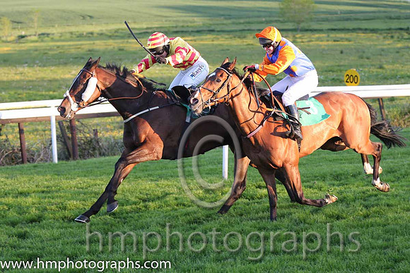 02nd Lord De Beaufai (FR) ( 3 , blue, orange stars ) and H. Mooney (7) - Trainer : Georgios Pakidis - Owner : Rainbow Gems Syndicate