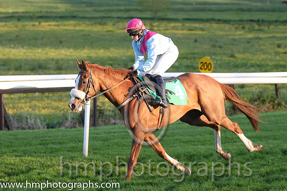 07th PU Rightback Atya ( 4 , light blue, pink sash ) and J.M. Mangan (3) - Trainer : P.J. Rothwell - Owner : S.J. Osborne