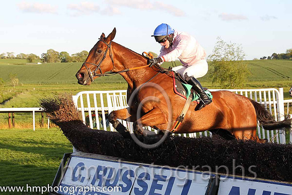 01st El Grande ( 2 , pink, white hoop ) and N. McParlan (5) - Trainer : J.T.R.Dreaper - Owner : Mrs.P.J.Conway