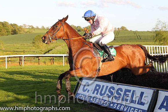 01st El Grande ( 2 , pink, white hoop ) and N. McParlan (5) - Trainer : J.T.R.Dreaper - Owner : Mrs.P.J.Conway
