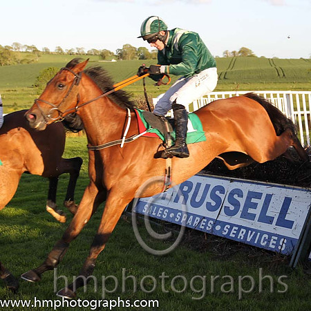 02nd Cadawill ( 1 , orange, black stars ) and B. O'Neill (3) - Trainer : Rodger Sweeney - Owner : Mrs J B Sweeney