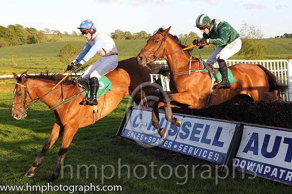 04th Serious Times ( 6 , pink, light blue sleeves ) and B.M. Linehan (7) - Trainer : Peter Maher - Owner : A. Weld