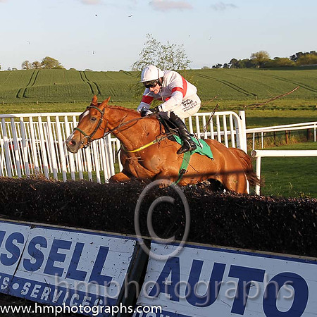 03rd Tiger Sam ( 7 , white, red hoop ) and N. Carberry - Trainer : Noel Meade - Owner : Noel Meade
