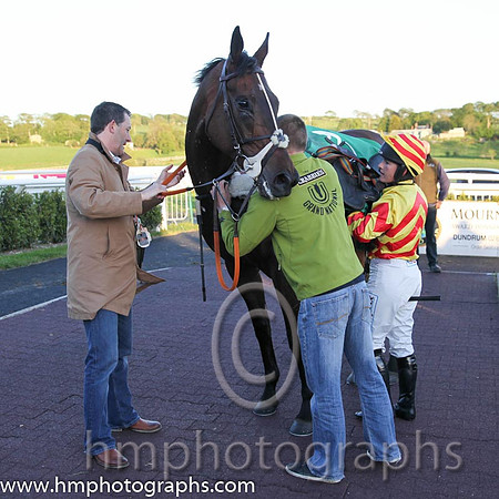 01st Waterville Rock ( 6 , yellow and red chevrons ) and K. Walsh - Trainer : J.A. Nash - Owner : Michael O'Flynn/John F. O'Flynn