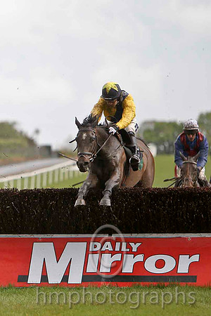 Devil's Elbow & R Walsh (yellow, dark blue sash) - winner - FT8E2906-e2