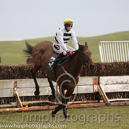 04th Our Boy Barney ( 3 ) H D Dunne - Trainer: Stephen F Magee - black white hoops