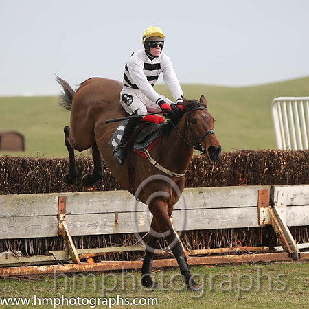 04th Our Boy Barney ( 3 ) H D Dunne - Trainer: Stephen F Magee - black white hoops