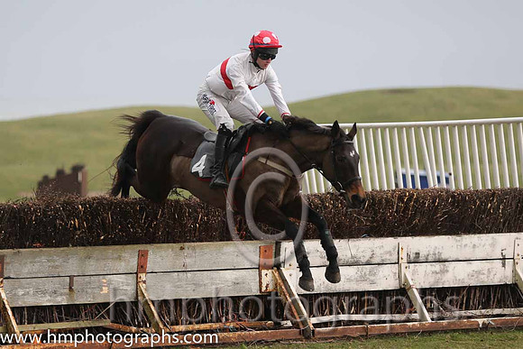 05th F Swan Island ( 4 ) J C Barry - Trainer: Stephen F Magee - white, red hoop