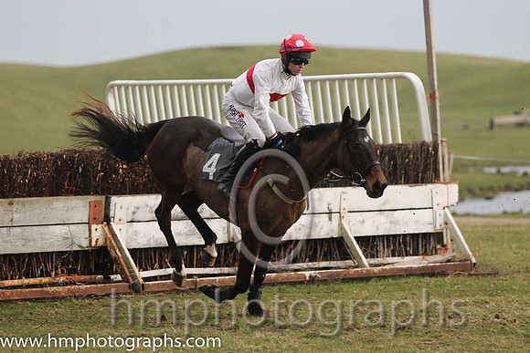 05th F Swan Island ( 4 ) J C Barry - Trainer: Stephen F Magee - white, red hoop