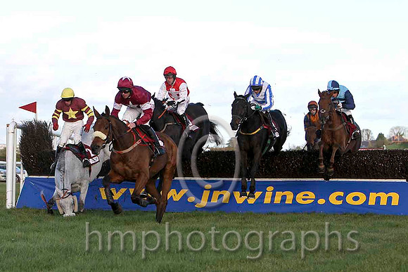 Quito De La Roque & D N Russell - 3rd (7, maroon, white star, maroon cap)FT8E8141-e2