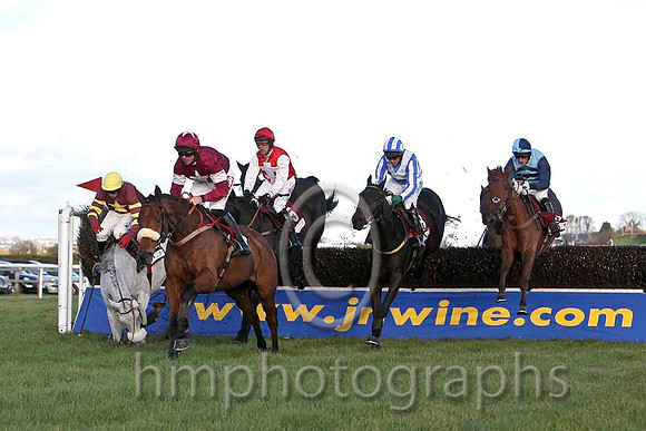 Quito De La Roque & D N Russell - 3rd (7, maroon, white star, maroon cap)FT8E8142-e2