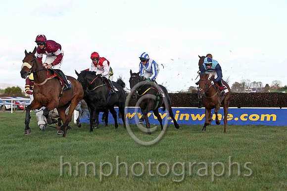 Quito De La Roque & D N Russell - 3rd (7, maroon, white star, maroon cap)FT8E8144-e