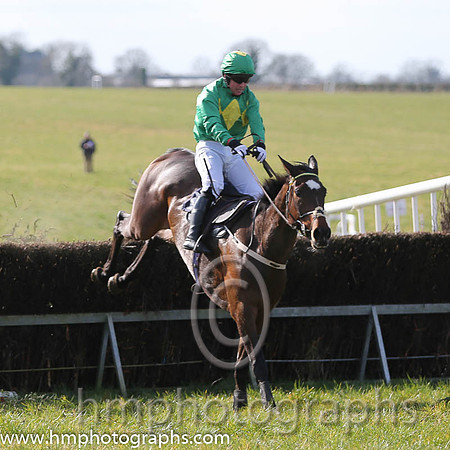 01st Thebarrowman ( 14 )  J McKeown - Trainer: Adrian P Keatley - emerald green, yellow triple diamond