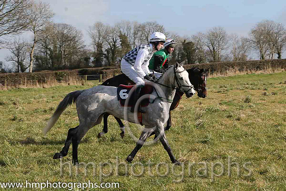 09th PU My Highland Lynx ( 6 )  K O'Hare - Trainer: Rhona C MacKenzie - mackensie tartan, white collar