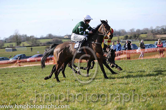 08th PU Dixie Rebel ( 1 )  Miss K Ferris - Trainer: Eoin G Barry - yellow, red cross belts