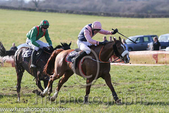 02nd Current Exchange ( 3 )  T Donworth - Trainer: Gordon Elliott - dark blue, pink chevron