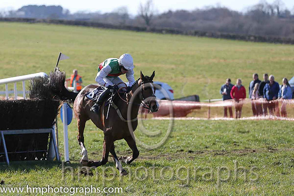 01st Sole Witness ( 8 )  N McParlan - Trainer: C A McBratney - emerald green , red sash