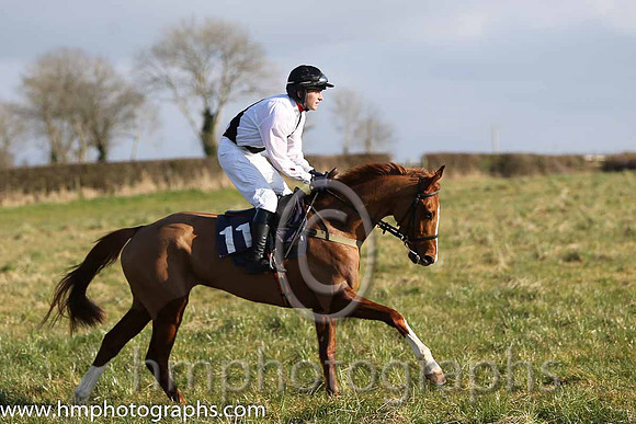 08th PU Lisnagreggan ( 11 )  N Gault - Trainer: William Gault - white, black sash