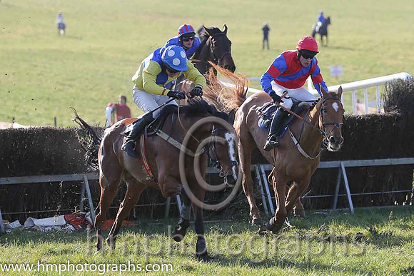 03rd Charlie Mon ( 7 )  M J Lynch - Trainer: George Stewart - red, royal blue sash