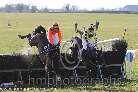 06th F The Generous Baker ( 2 )  T Donworth - Trainer: Peter Maher - orange, black chevron