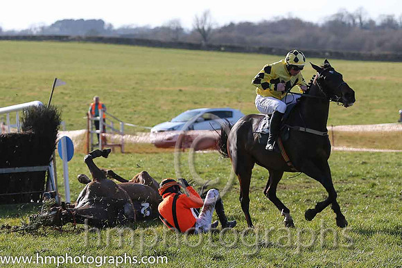 06th F The Generous Baker ( 2 )  T Donworth - Trainer: Peter Maher - orange, black chevron