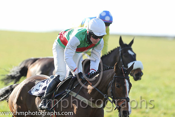 01st Sole Witness ( 8 )  N McParlan - Trainer: C A McBratney - emerald green , red sash