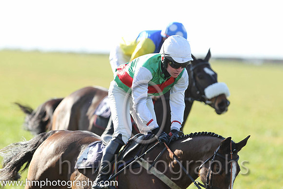 01st Sole Witness ( 8 )  N McParlan - Trainer: C A McBratney - emerald green , red sash