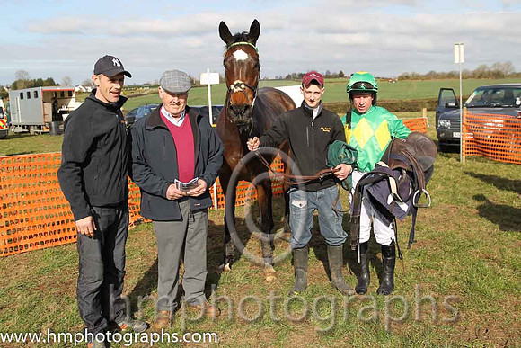 01st Thebarrowman ( 14 )  J McKeown - Trainer: Adrian P Keatley - emerald green, yellow triple diamond