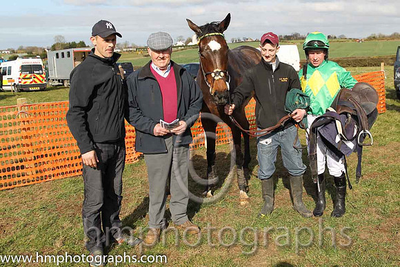 01st Thebarrowman ( 14 )  J McKeown - Trainer: Adrian P Keatley - emerald green, yellow triple diamond