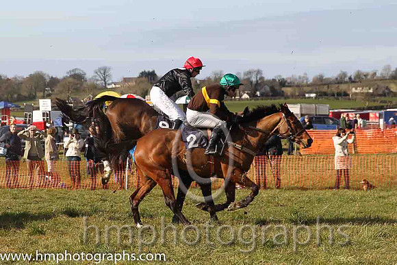 03rd Isn't She Lovely ( 2 )  N McParlan - Trainer: J G Cosgrave - brown, yellow hoop